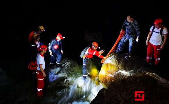 浙江一公司200人深山团建，都没带手机！下山199个…图3